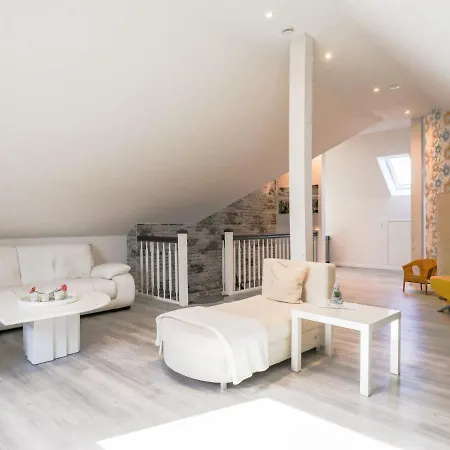 Sonnenschein By Interhome Wanna