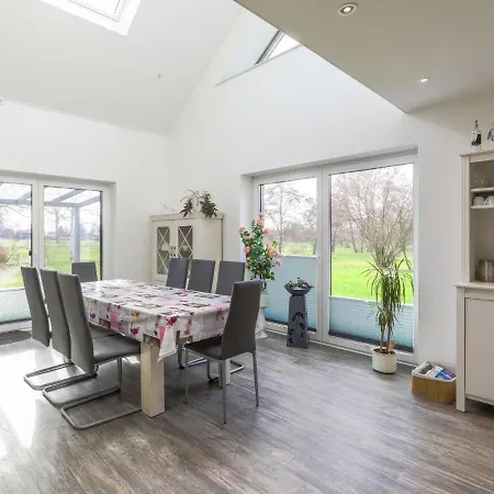 Sonnenschein By Interhome